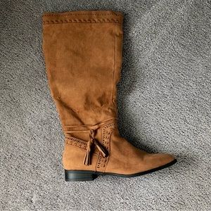 NWOT Just Fab brown suede boots